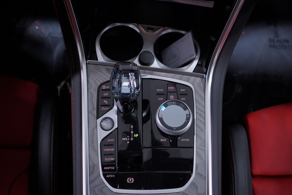 Thumbnail: 2026 BMW 8 Series - 14