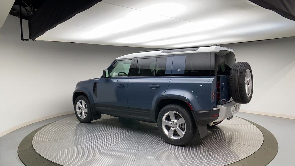 Thumbnail: 2023 Land Rover Defender - 6