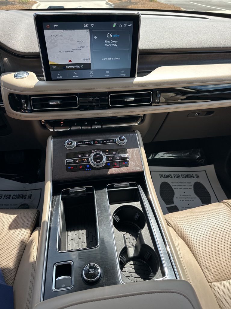 2021 Pristine White Lincoln Aviator Reserve AWD SUV