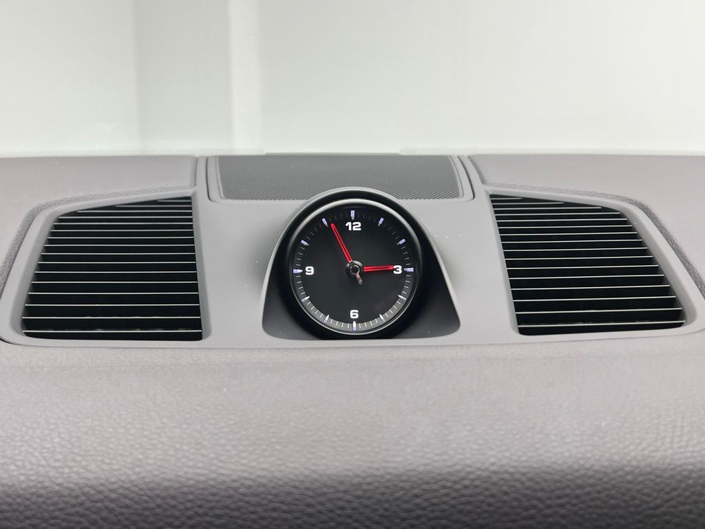 Thumbnail: 2022 Porsche Cayenne - 12