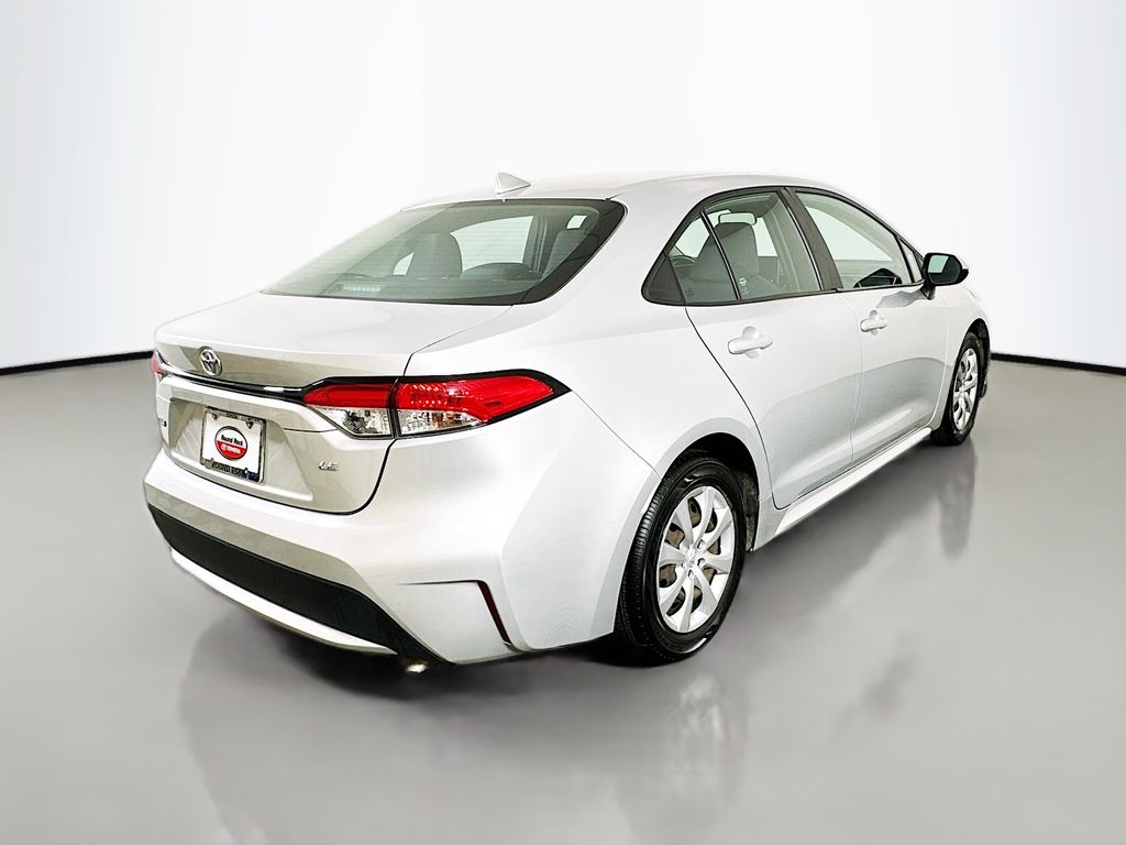 2022 Toyota Corolla LE 5
