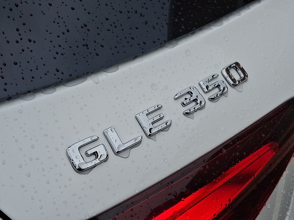 Thumbnail: 2026 Mercedes-Benz GLE - 22