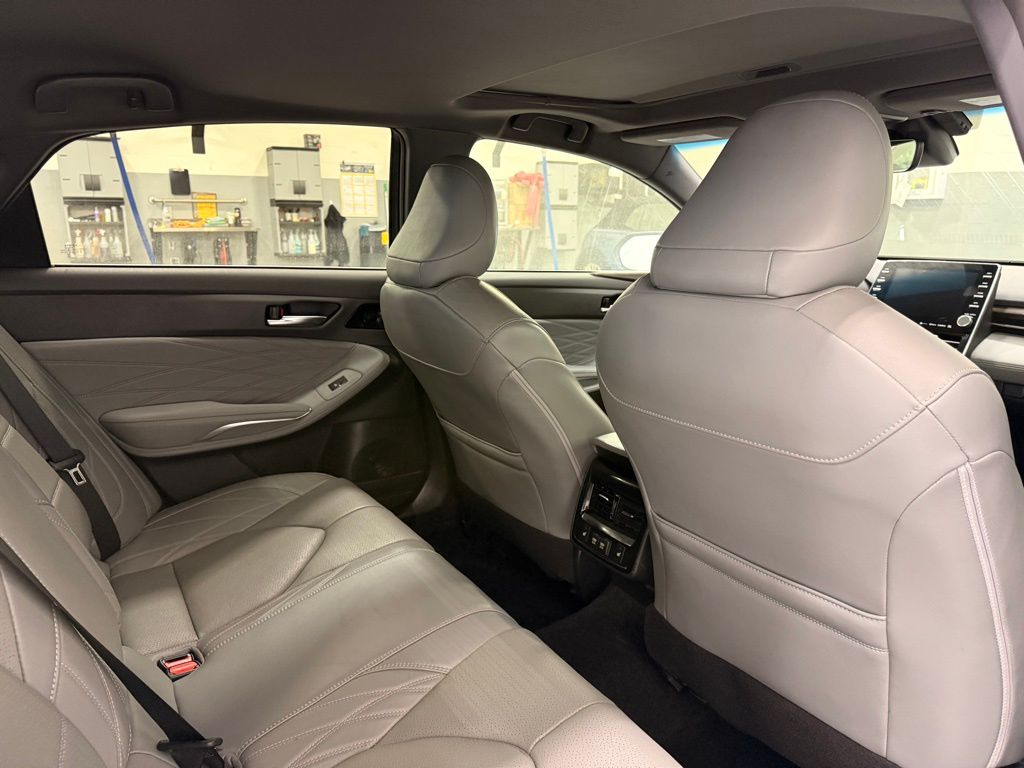 Thumbnail: 2019 Toyota Avalon - 26