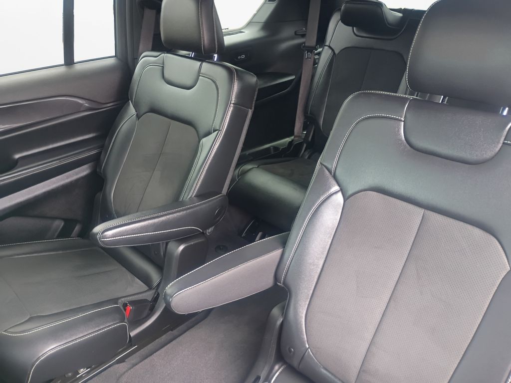 Used Car 2021 Jeep Grand Cherokee L  Altitude For Sale Under $25,000 In Austin, Texas