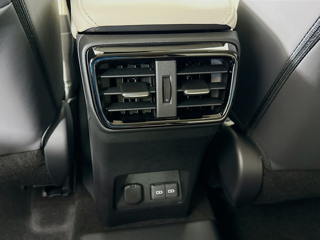 2025 Lexus NX Hybrid 450h+ 18