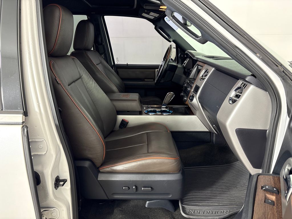 Used 2016 White Ford King Ranch image 6