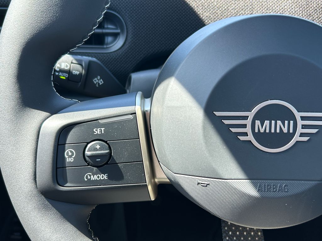 Thumbnail: 2026 MINI Cooper - 19