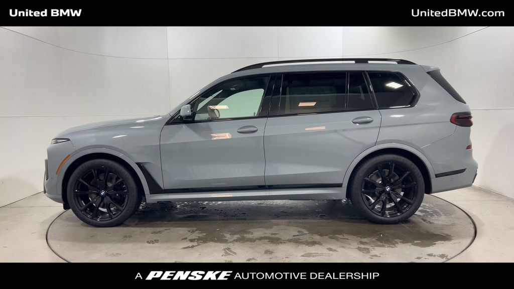 Thumbnail: 2026 BMW X7 - 5
