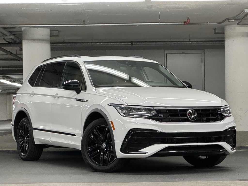 2022 Volkswagen Tiguan 2.0T SE R-Line Black 3