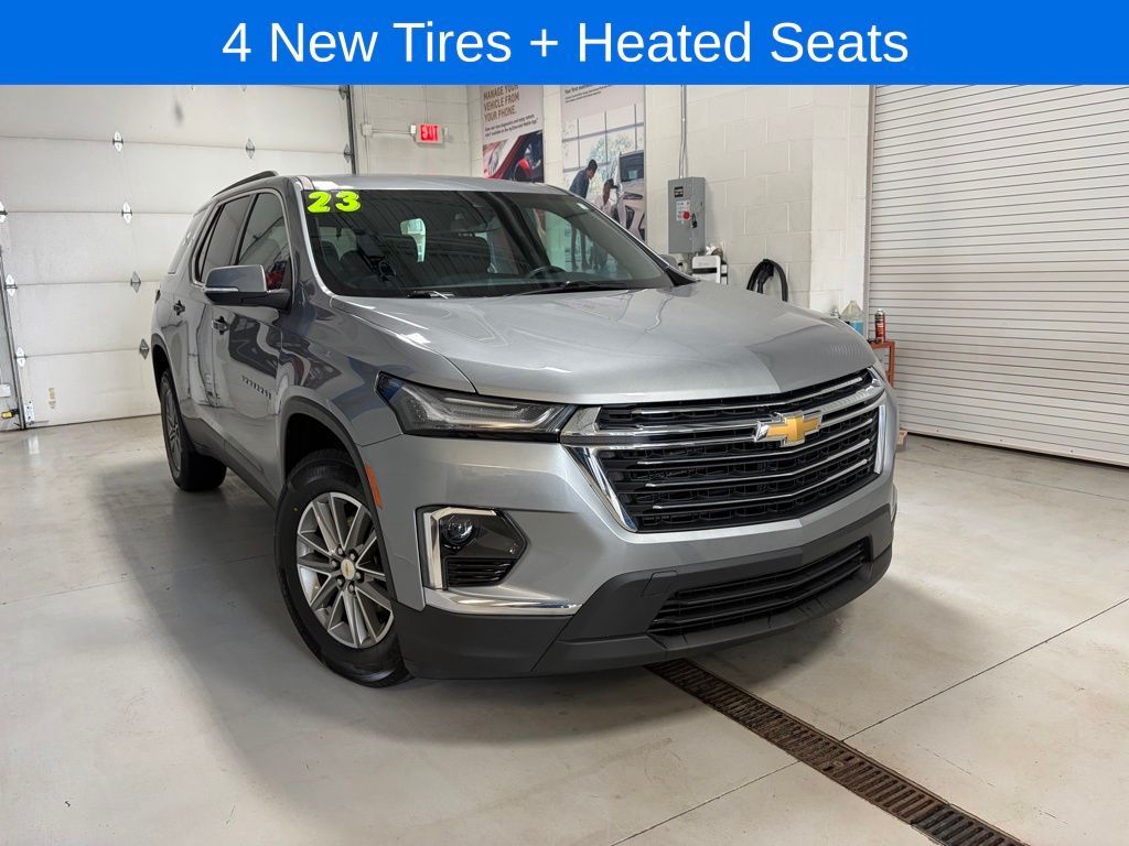 Sterling Gray Metallic 2023 Chevrolet Traverse LT Cloth FWD SUV / Crossover Front-Wheel Drive 9-Speed Automatic