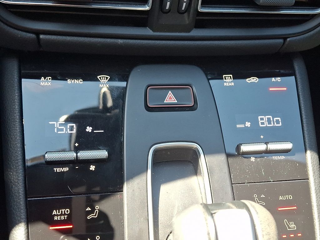 Thumbnail: 2024 Porsche Macan - 17