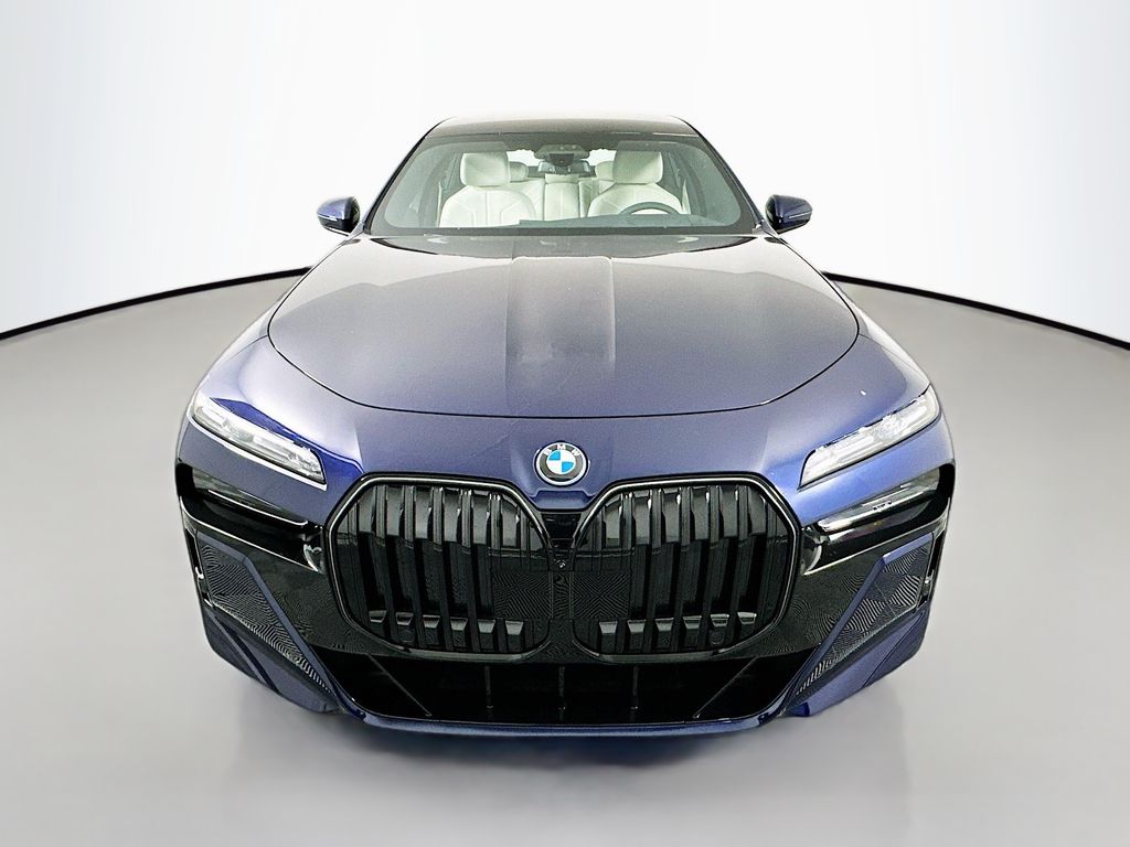 Thumbnail: 2026 BMW 7 Series - 2