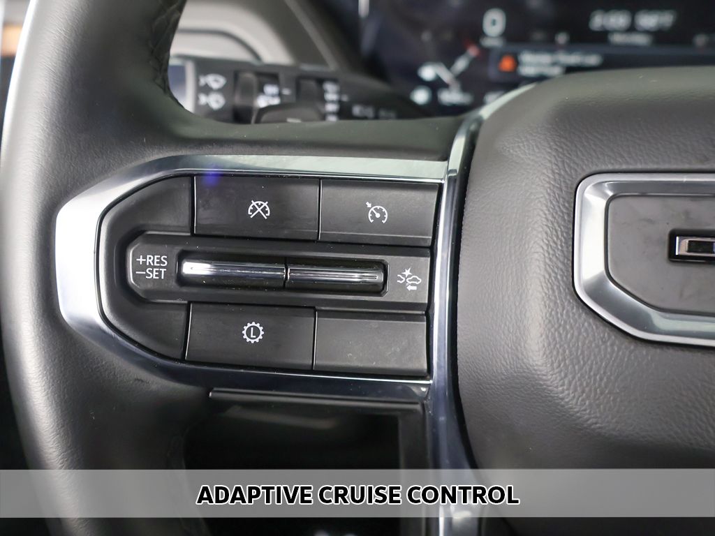 Used 2025 White GMC Denali image 5