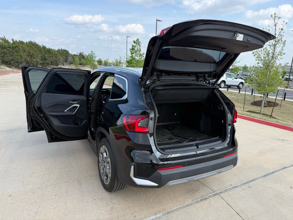 Thumbnail: 2023 BMW X1 - 23