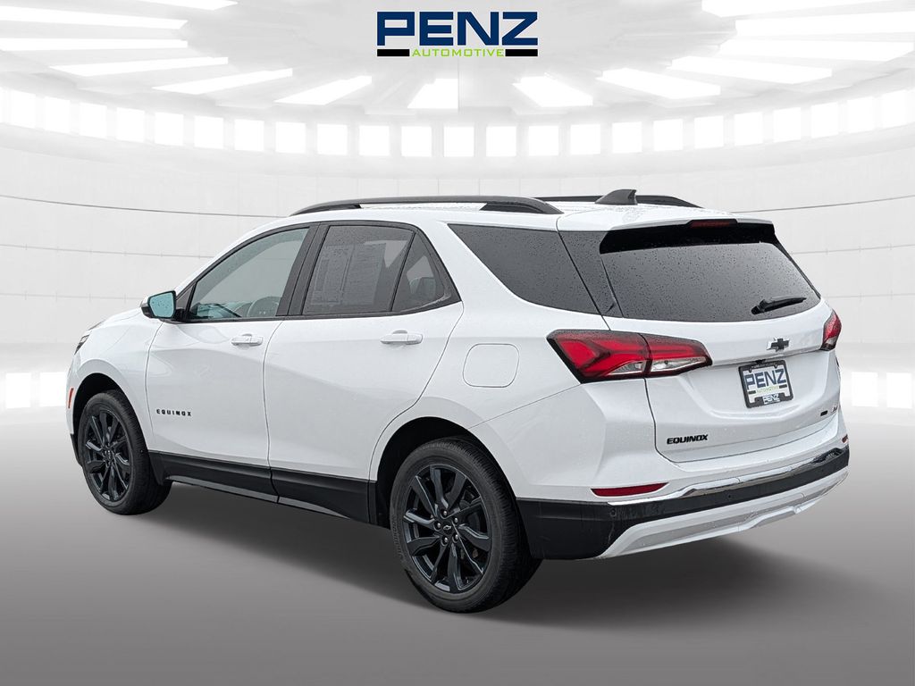 View vehicle photo 5