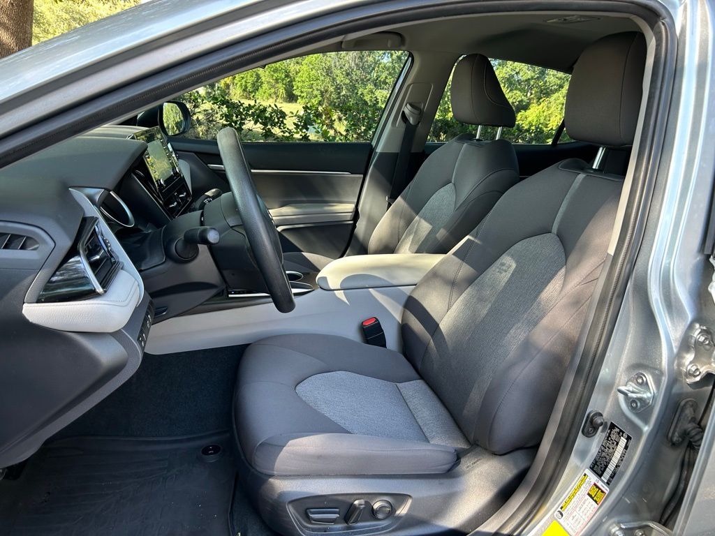 Thumbnail: 2023 Toyota Camry - 14