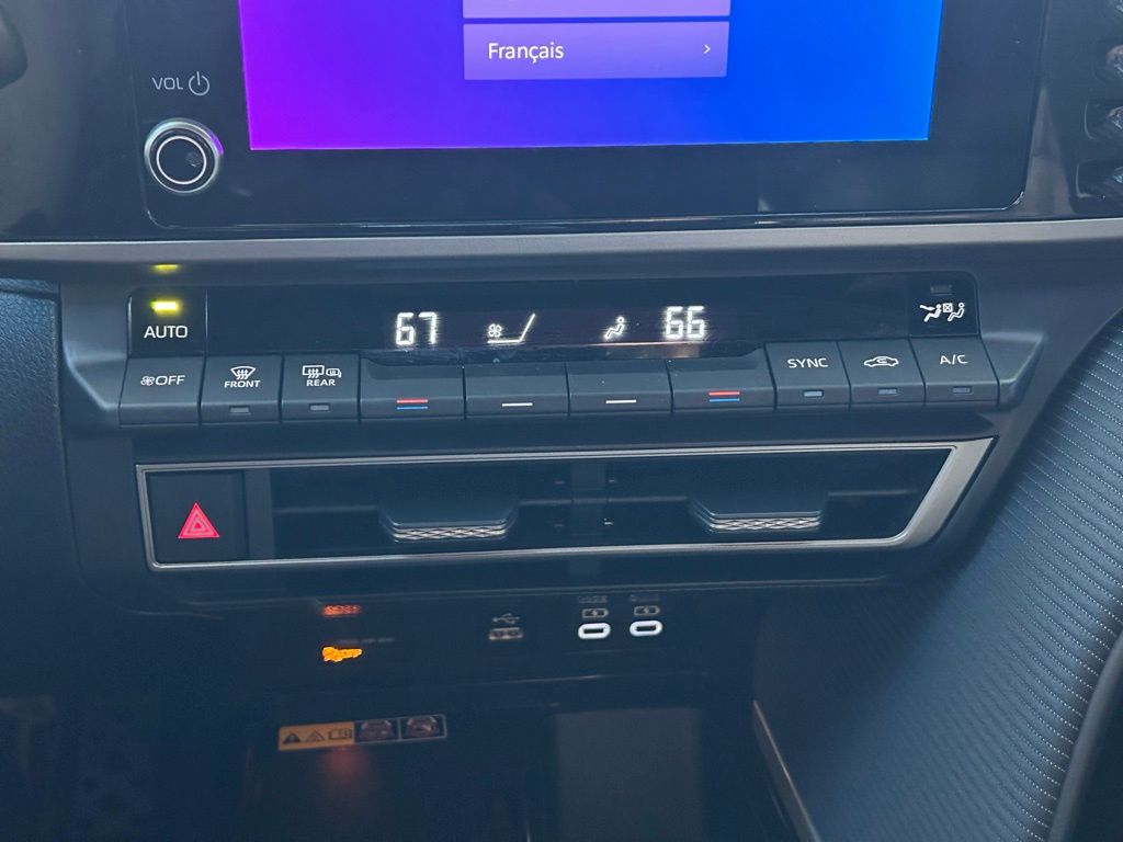 Thumbnail: 2025 Toyota Camry - 25