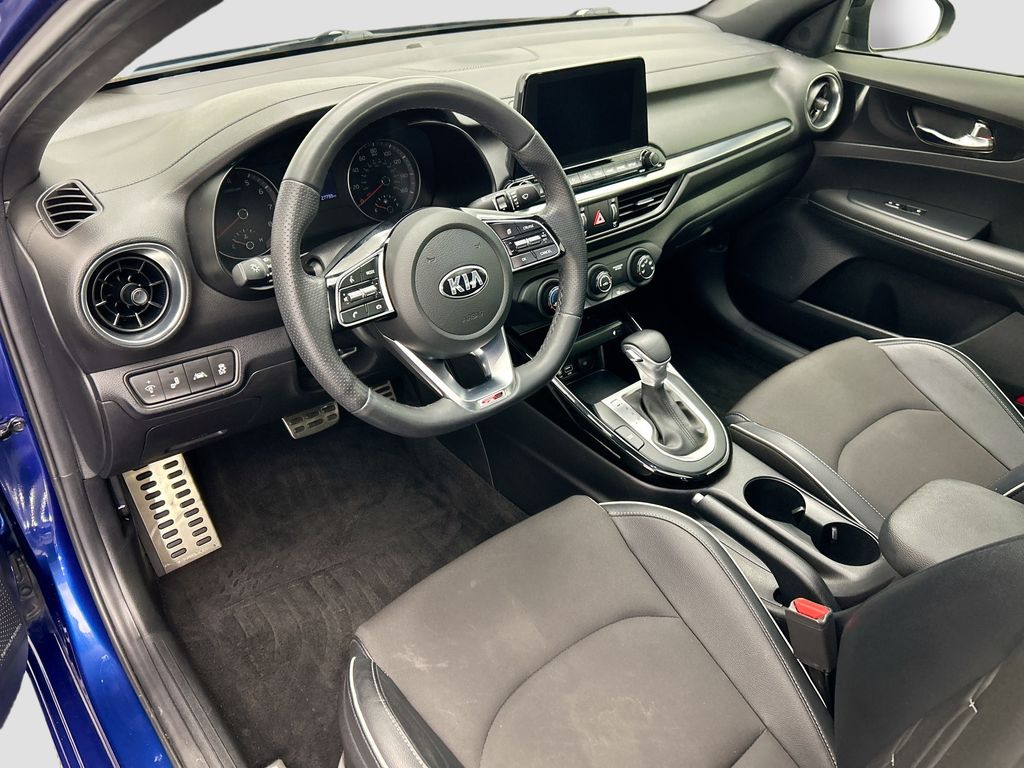 Thumbnail: 2020 Kia Forte - 9