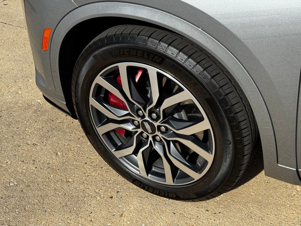 2024 Cadillac XT6 Sport photo