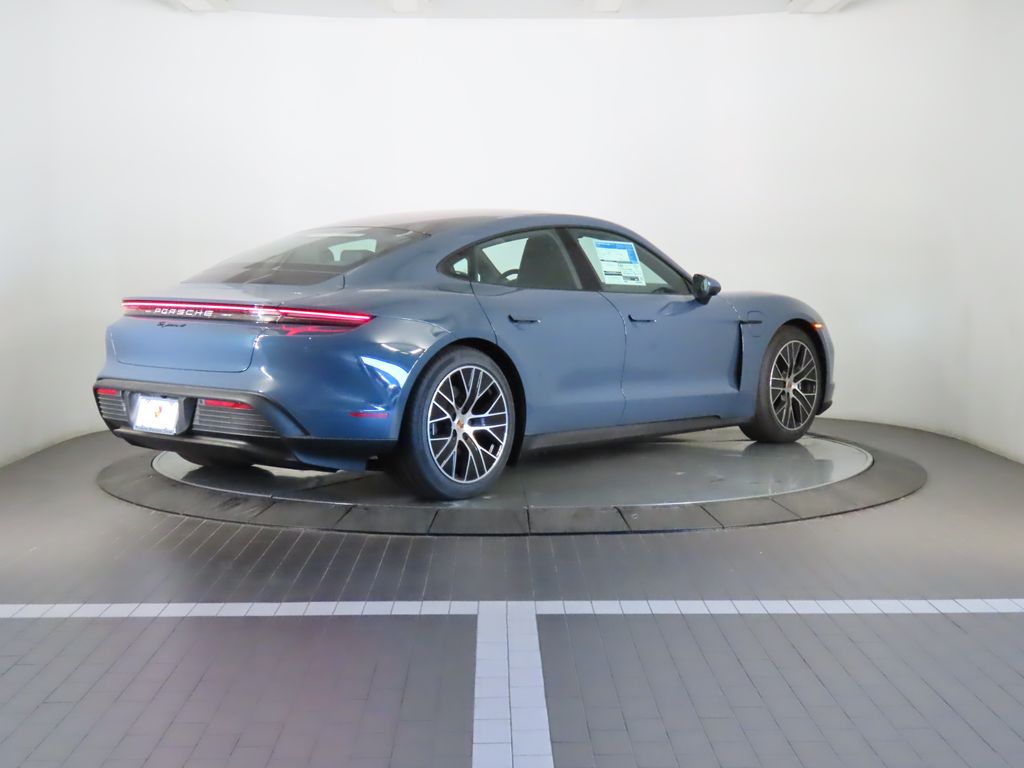 Thumbnail: 2025 Porsche Taycan - 7