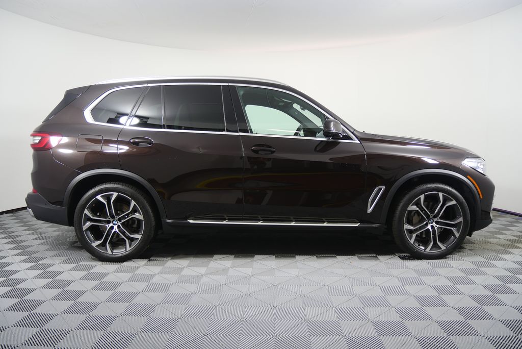 Thumbnail: 2023 BMW X5 - 2
