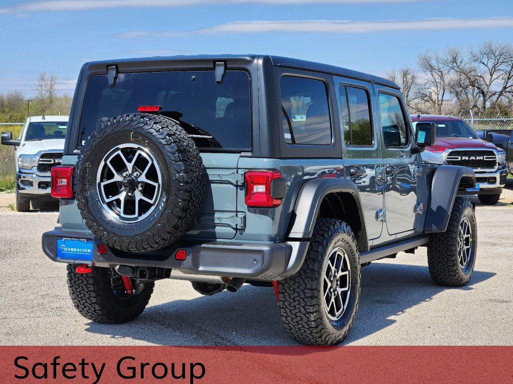 2024 Jeep Wrangler Rubicon 4