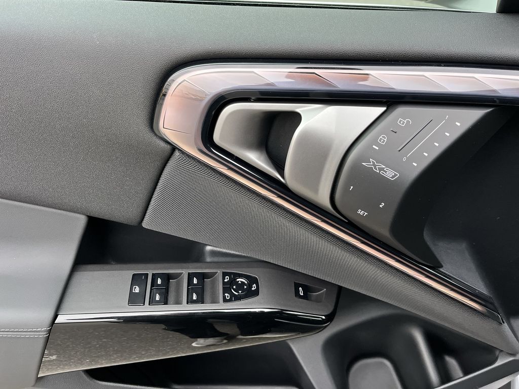 Thumbnail: 2026 BMW X3 - 13