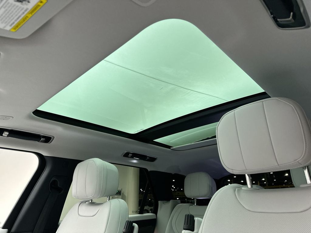 Thumbnail: 2024 Land Rover Range Rover Sport - 23