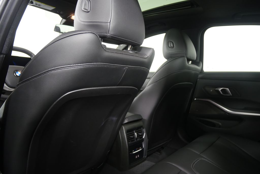 Thumbnail: 2025 BMW 3 Series - 14