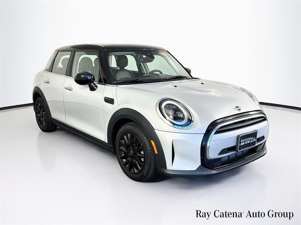 White Silver 2022 MINI Cooper Hatchback 7-Speed Automatic