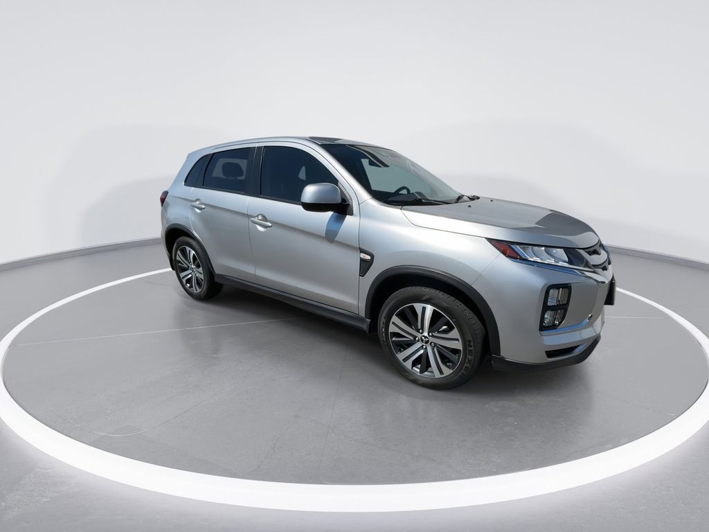 Used 2024 Silver Mitsubishi 2.0 ES image 2