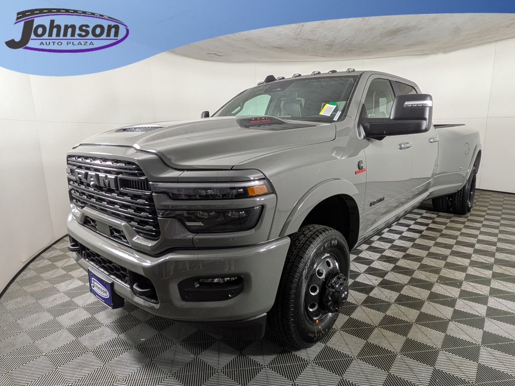 2026 RAM 3500 Limited Crew Cab LB DRW 4WD