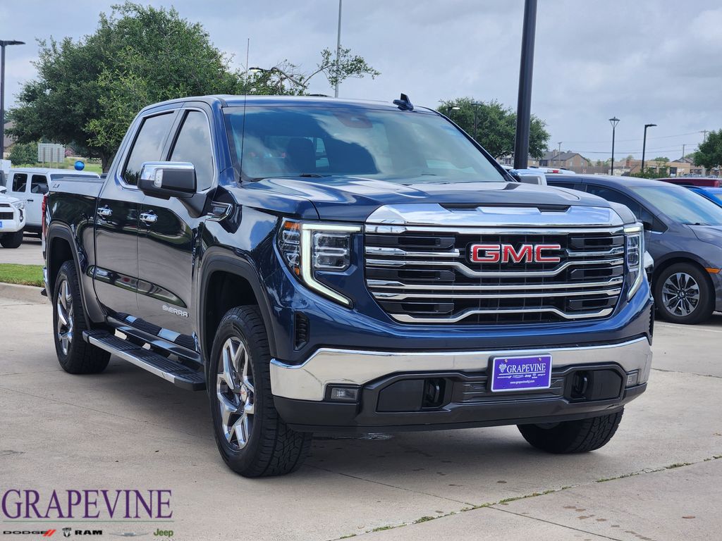 2023 GMC Sierra 1500 SLT Crew Cab 4WD