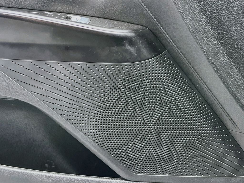 Used 2024 Wolf Gray Kia GT-Line image 19