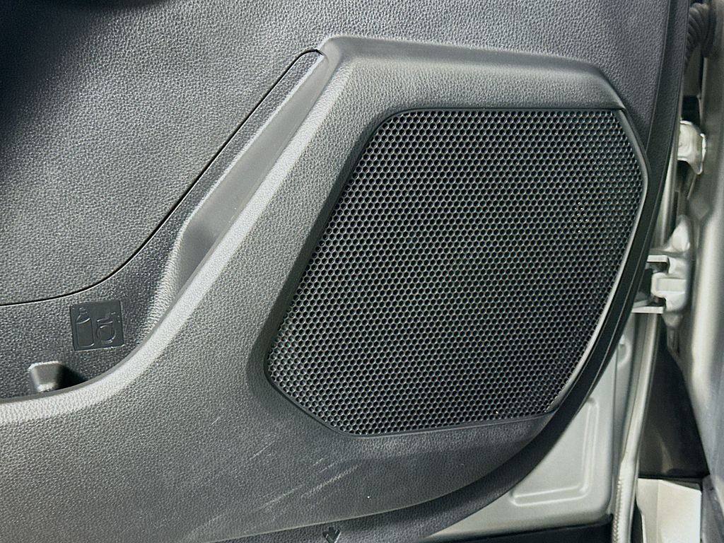 Thumbnail: 2024 Toyota Highlander - 18