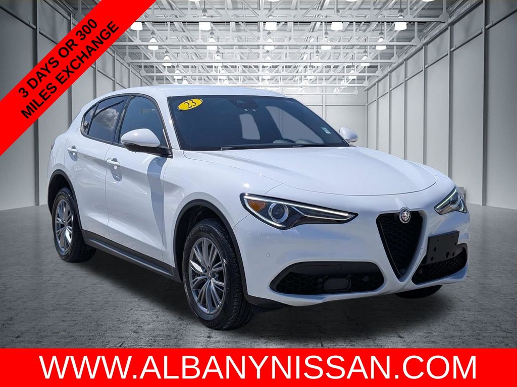 2023 Alfa Romeo Stelvio Sprint AWD