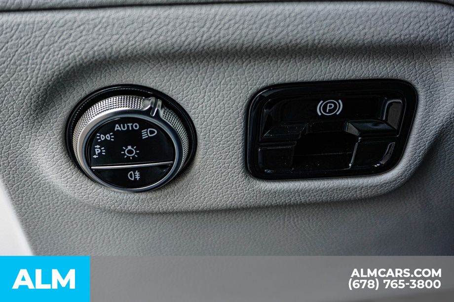 Used 2025 Gray Mercedes-Benz 350+ Sedan image 43
