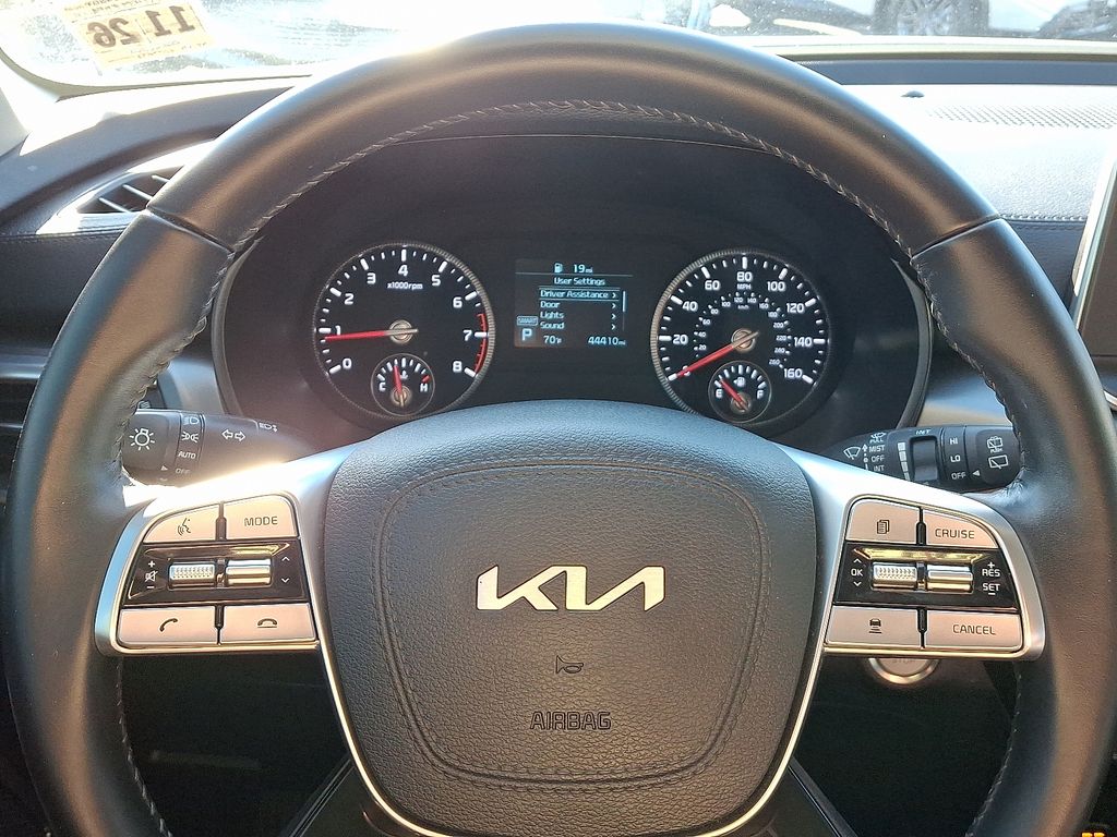 Thumbnail: 2022 Kia Telluride - 23