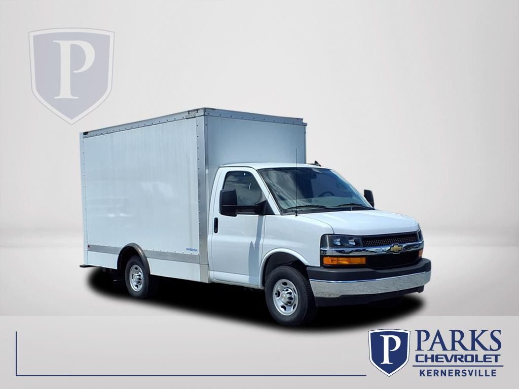 2024 Chevrolet Express Chassis 3500 Cutaway 139