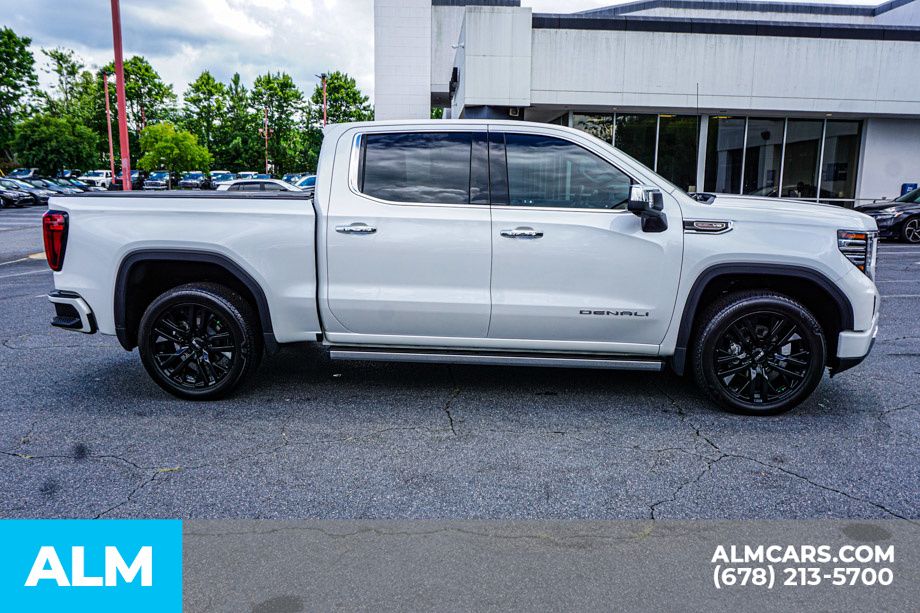 Used 2024 White GMC Denali image 9