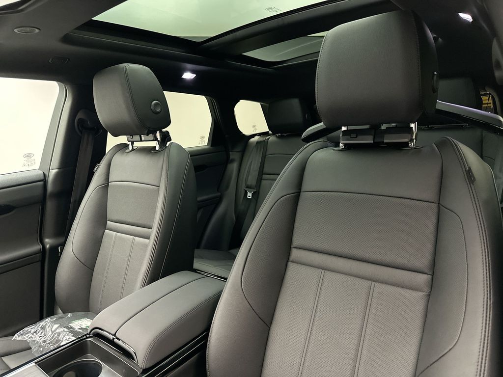 Thumbnail: 2026 Land Rover Range Rover Evoque - 10