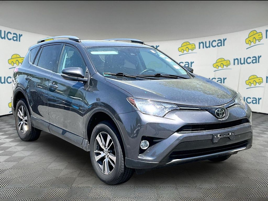2018 Toyota RAV4 — photo 1