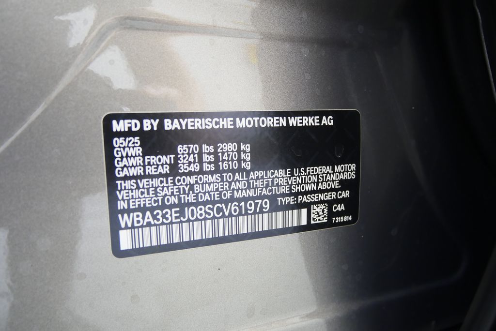 Thumbnail: 2025 BMW 7 Series - 28