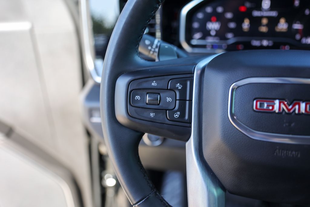 Used 2024 Black GMC SLT image 17