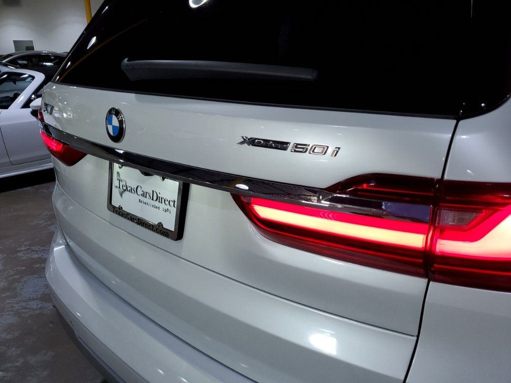 2019 BMW X7 xDrive50i 45