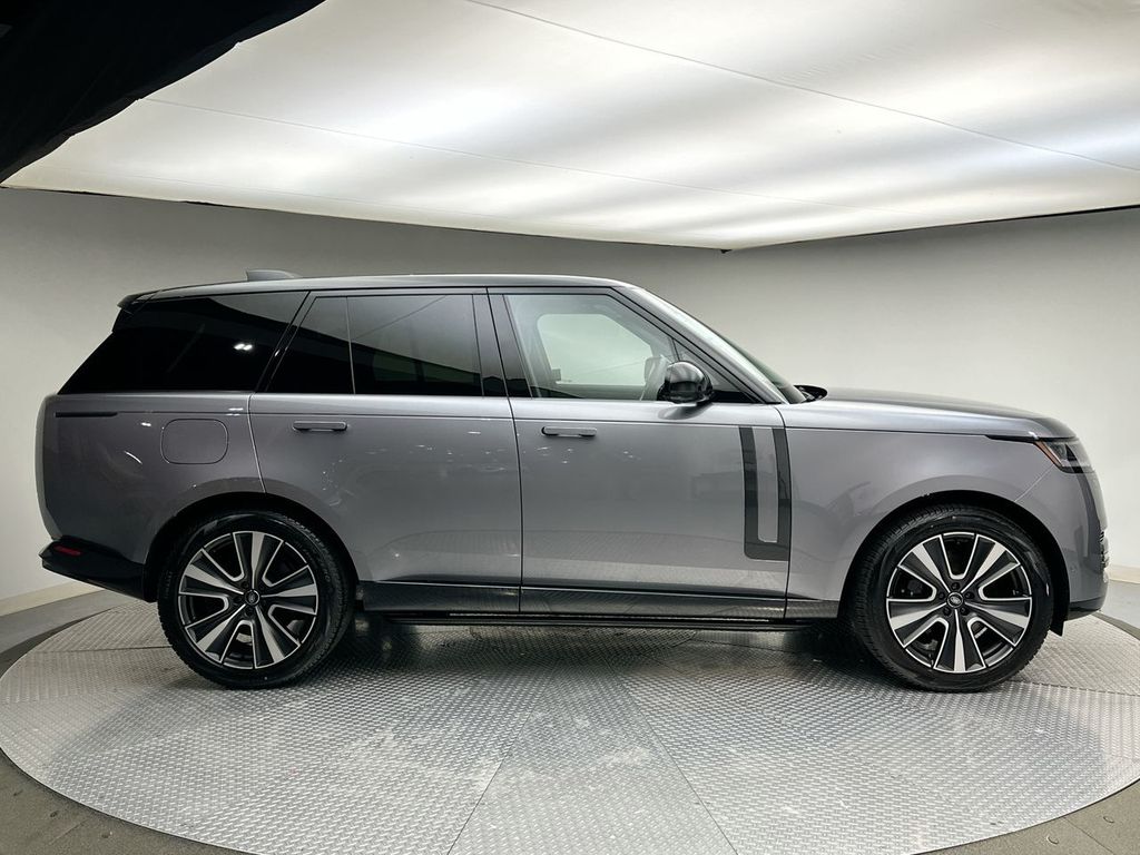 Thumbnail: 2025 Land Rover Range Rover - 4