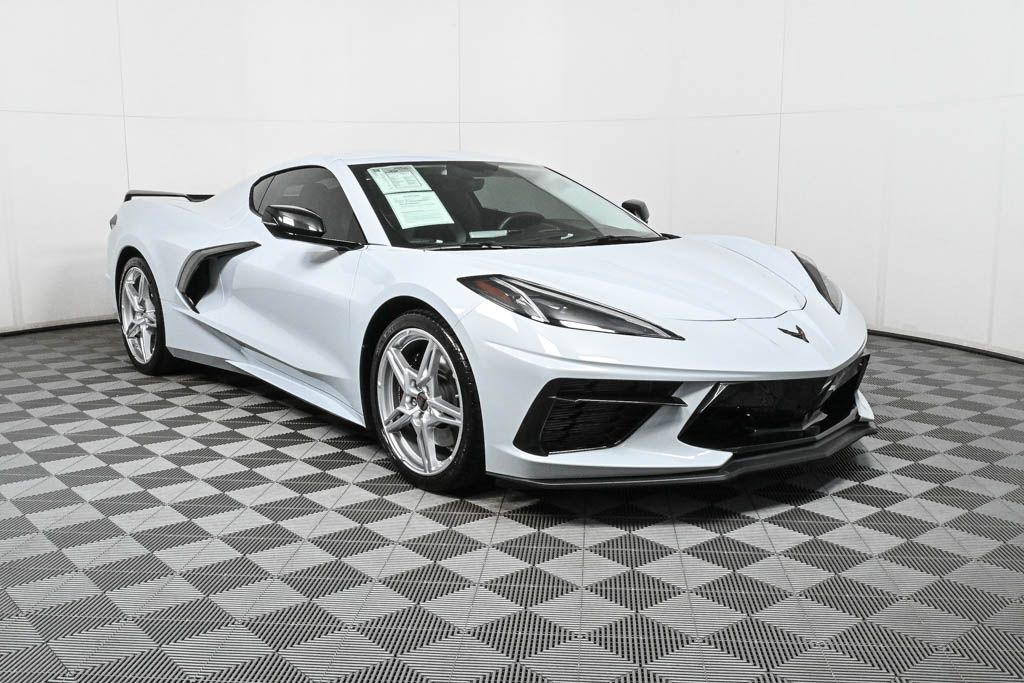 2020 Chevrolet Corvette Stingray 1