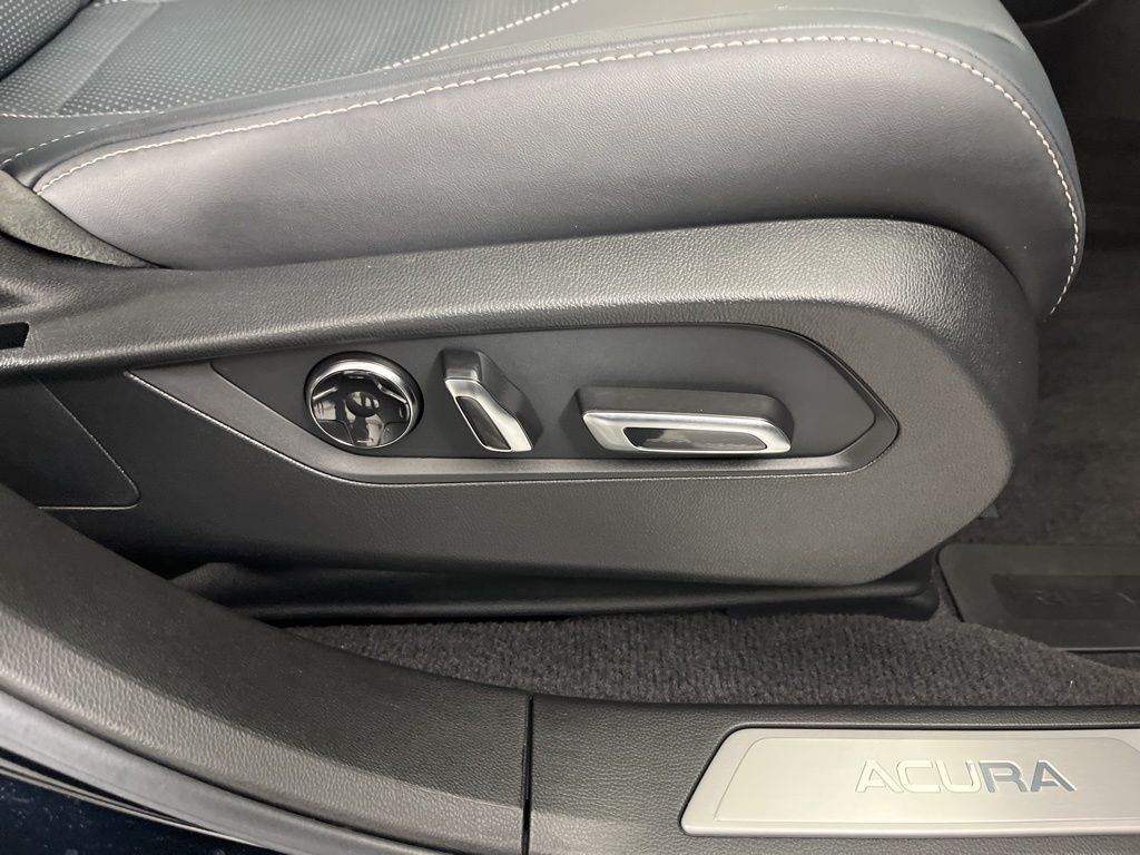 Thumbnail: 2025 Acura RDX - 9