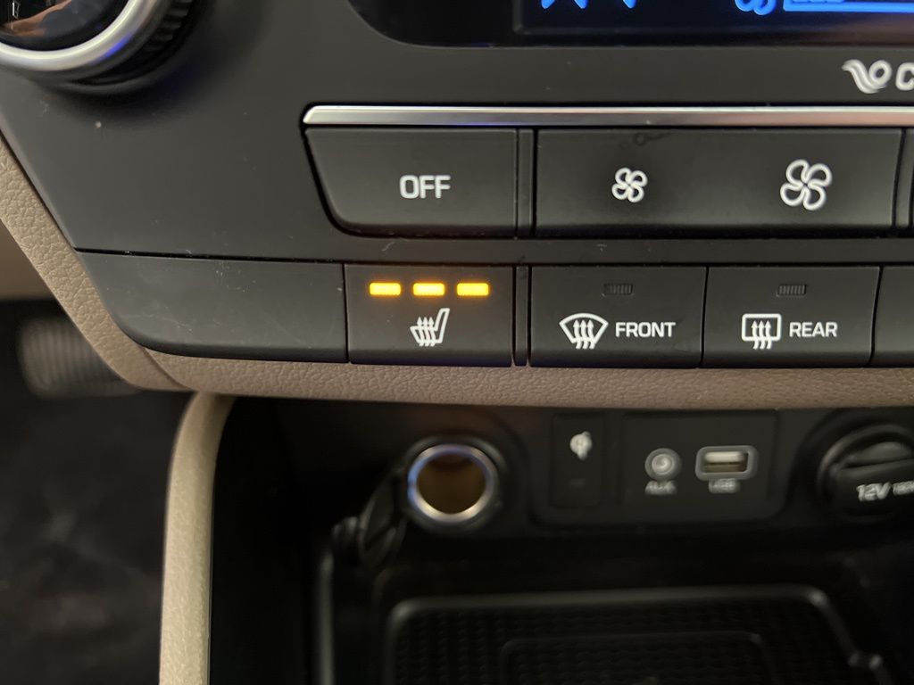 Used 2020 White Hyundai Sport image 24