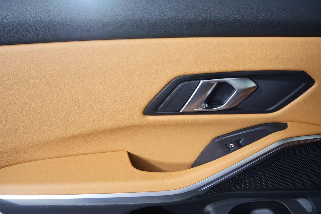 Thumbnail: 2025 BMW 3 Series - 14